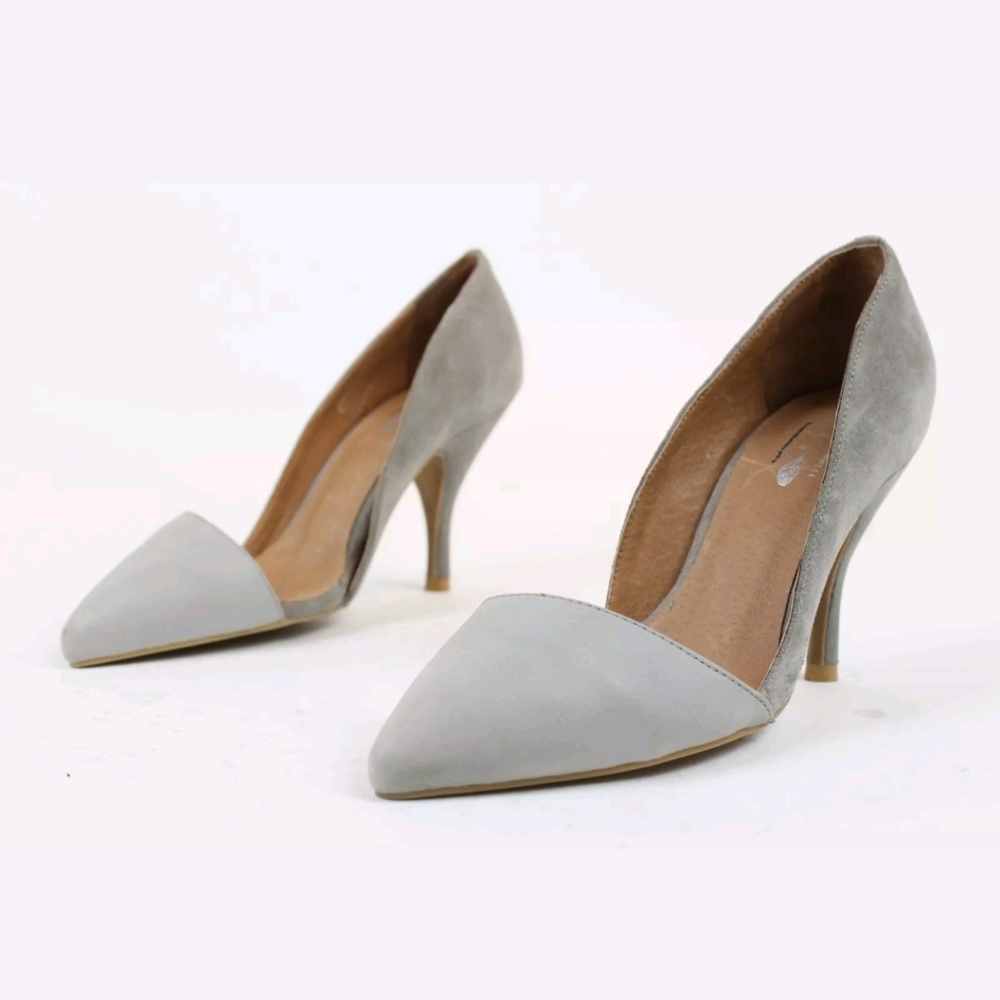 Brand new Jeffrey Campbell pumps size 6.5